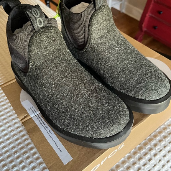 Oofos londoner clog. New, size 7, - Picture 7 of 8